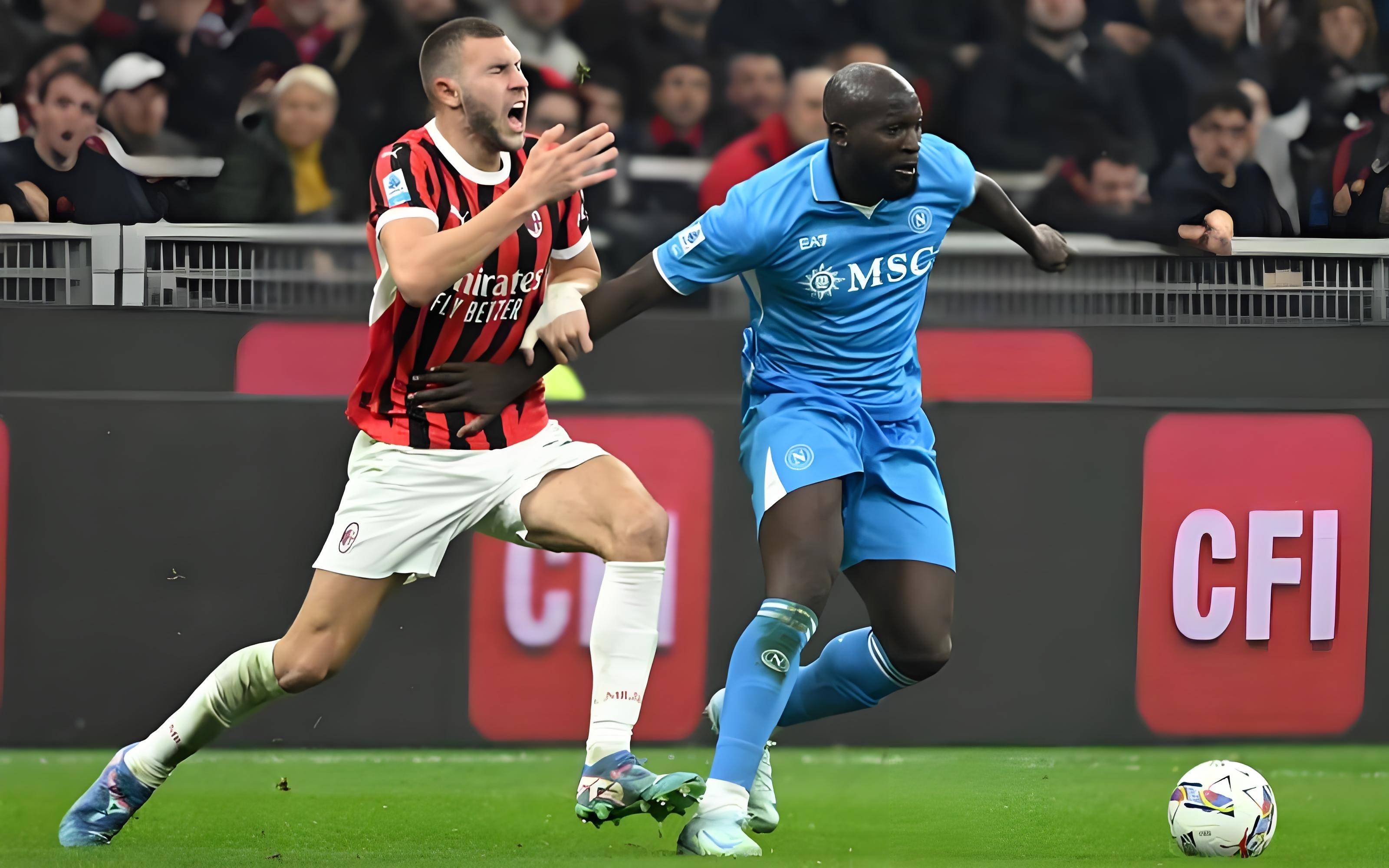 AC米兰队在比赛中踢出了一场漂亮的进攻战 AC米兰队在比赛中踢出了一场漂亮的进攻战