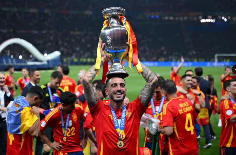 欧洲各路豪强激战,胜者晋级下一轮 欧洲各路豪强激战,胜者晋级下一轮