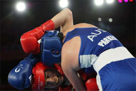 泰国拳击选手勇夺金牌,技艺堪称一绝 泰国拳击选手勇夺金牌,技艺堪称一绝