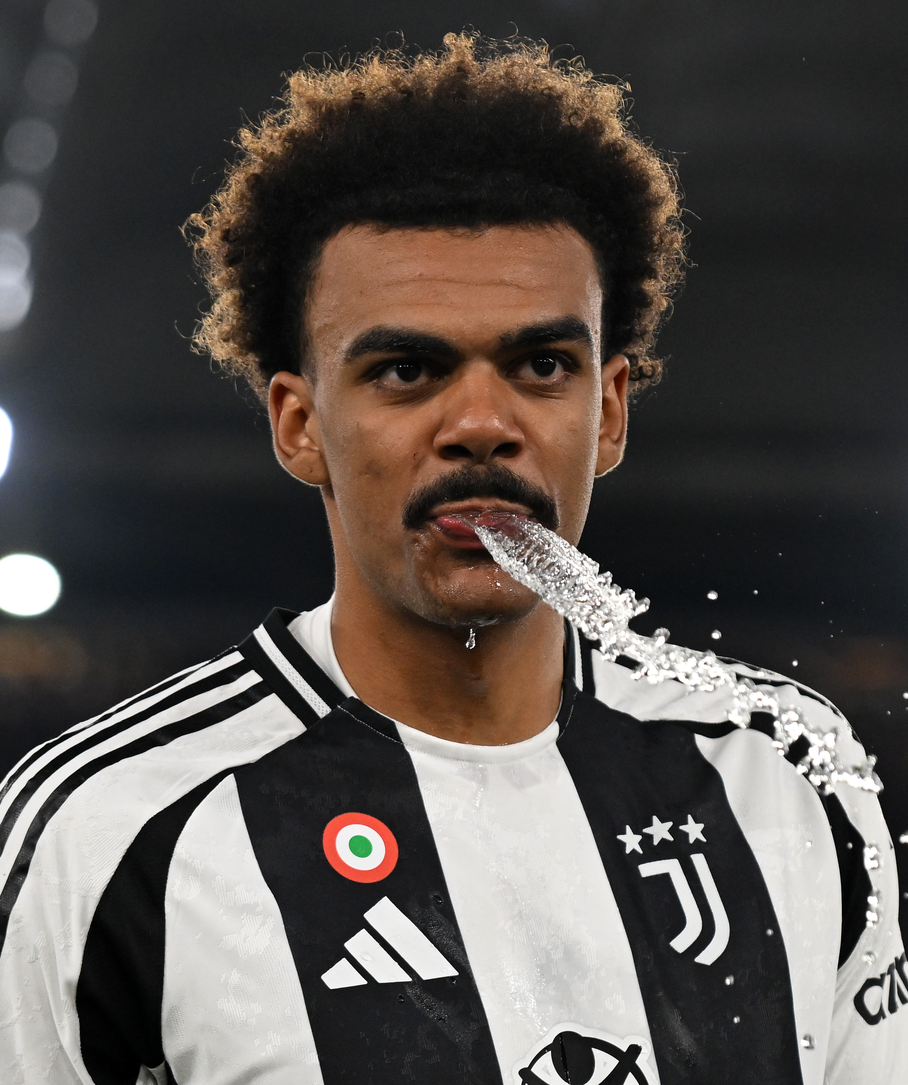 开云体育官方网站-尤文图斯战胜罗马拉韦纳继续领先的简单介绍