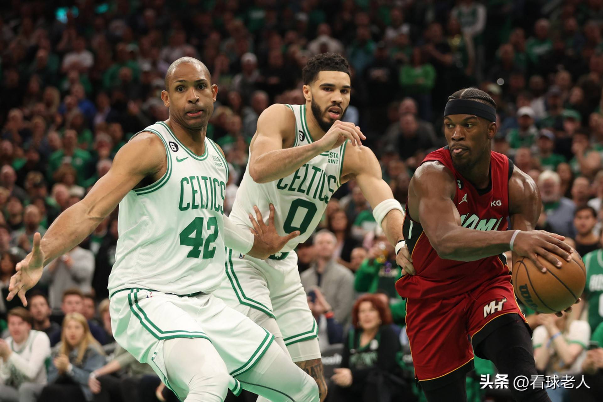 开云体育在线-猛龙主场战胜凯尔特人，实现反弹壮举