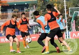 开云体育-武汉卓尔擒获宝贵分，斩获胜利口哨