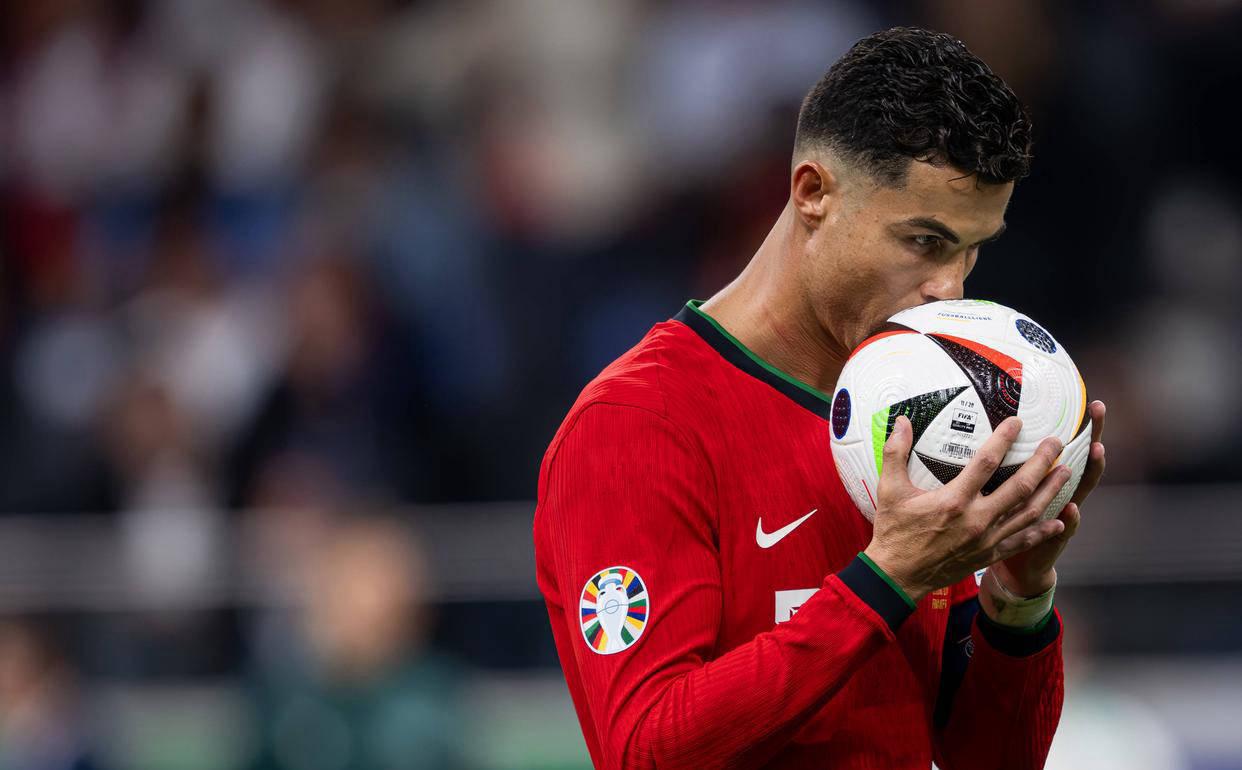 开云平台-葡萄牙选手在赛场上独领风骚