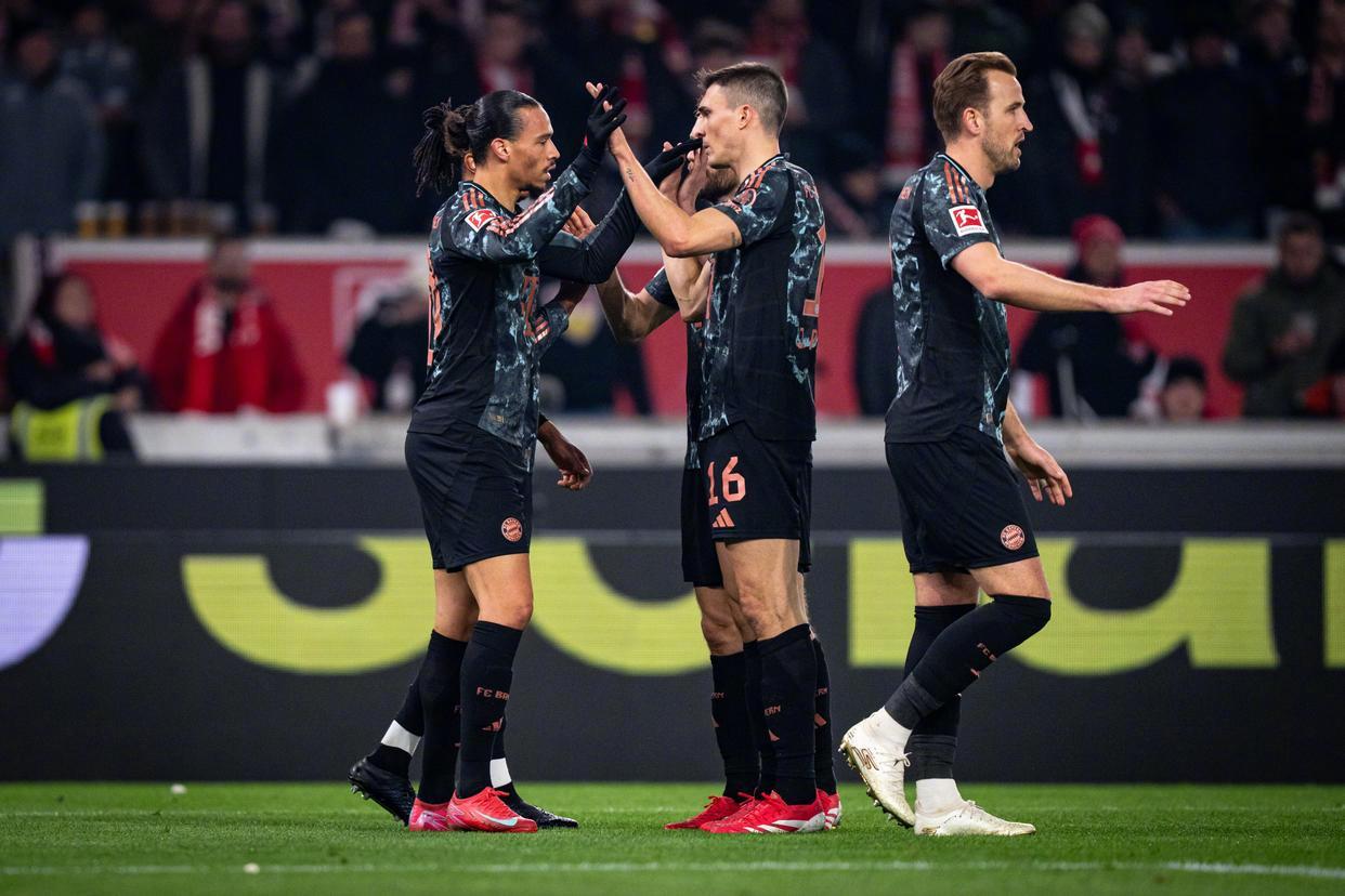 关于斯图加特逆转击败弗赖堡，送对手连败的信息