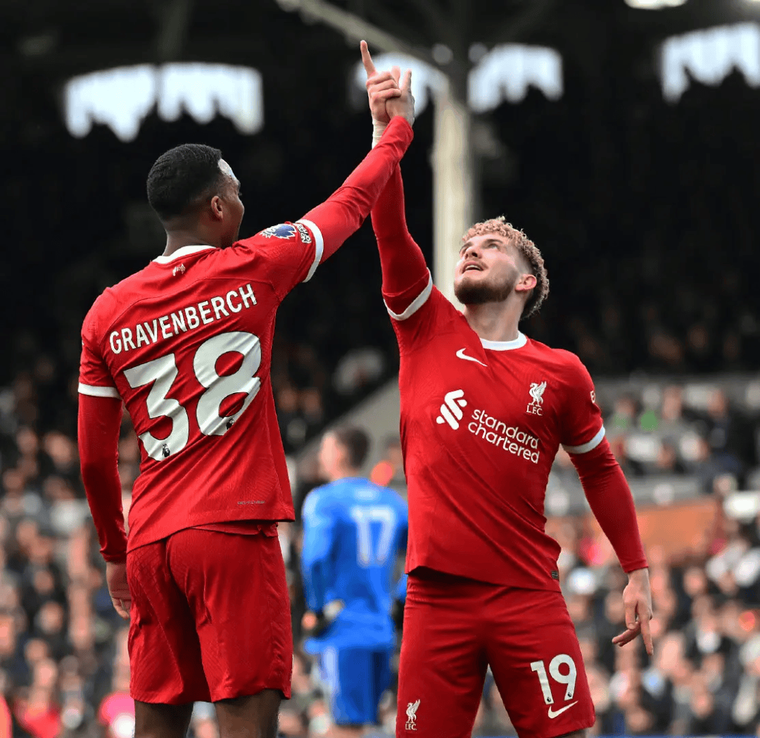 利物浦迎战曼联，红蓝对决谁能笑到最后？