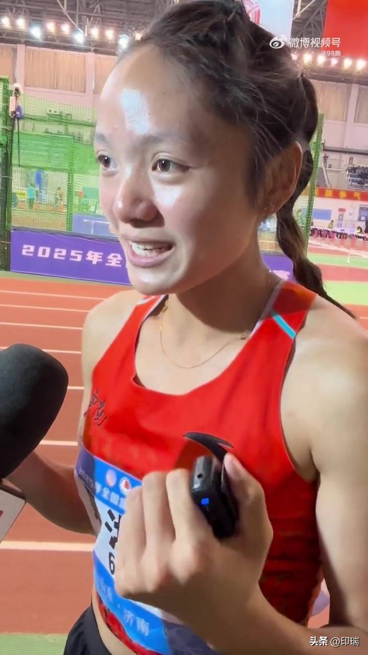 开云体育官网-上演逆袭！运动员在比赛中夺冠称王