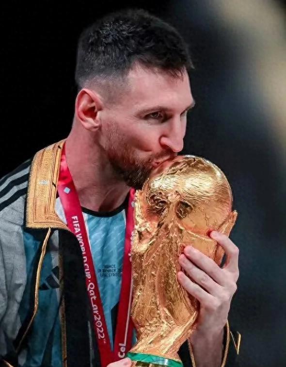 阿根廷拳击队队员凭实力，登上领奖台