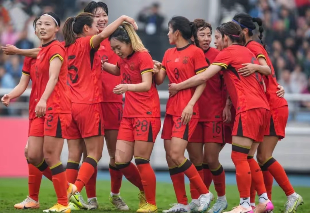 国内女足联赛战队实现历史性突破