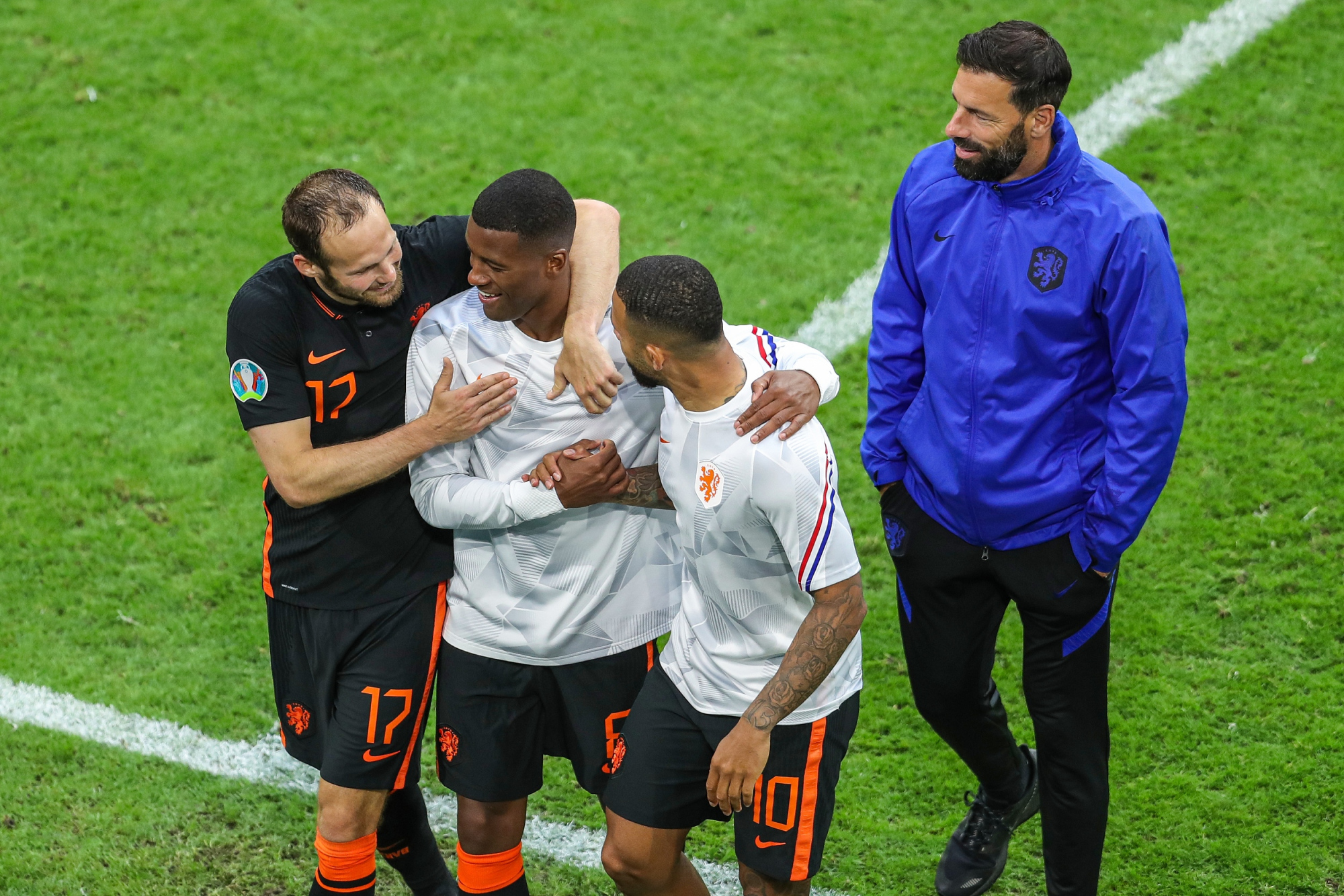 开云体育在线-纵横捭阖：女足比赛球员赛场逆袭