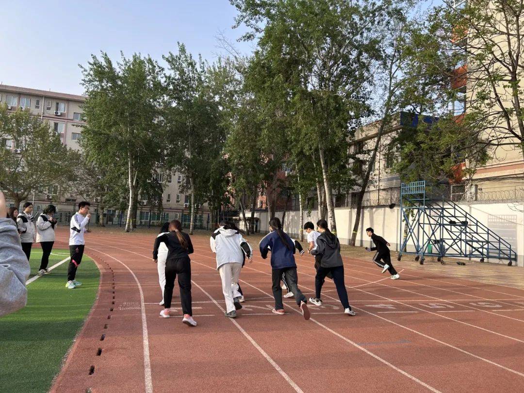 开云体育登录-热血激荡，运动员超越极限展风采！的简单介绍