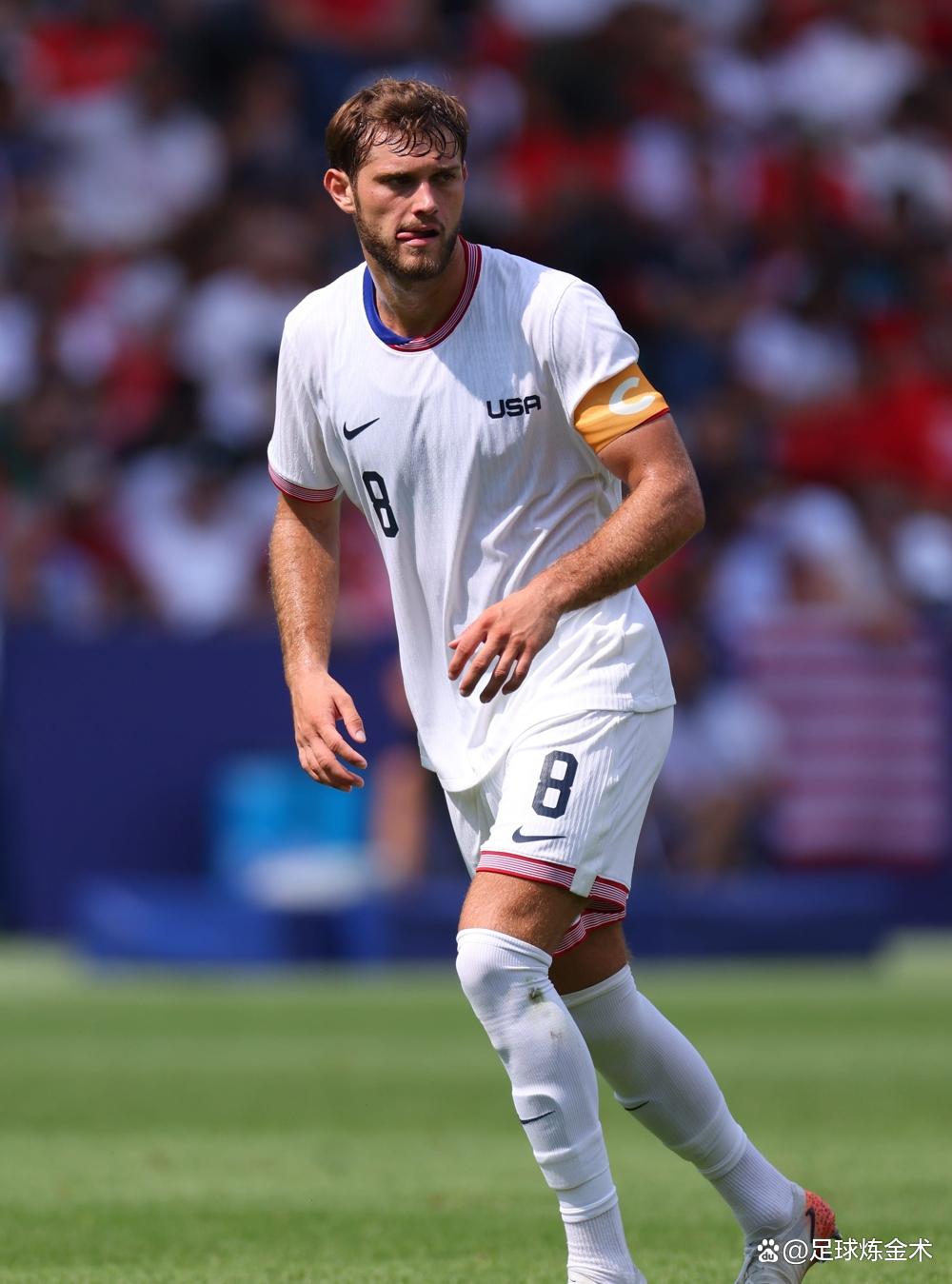 开云APP-里昂队长遭遇危机，球队面临冲击