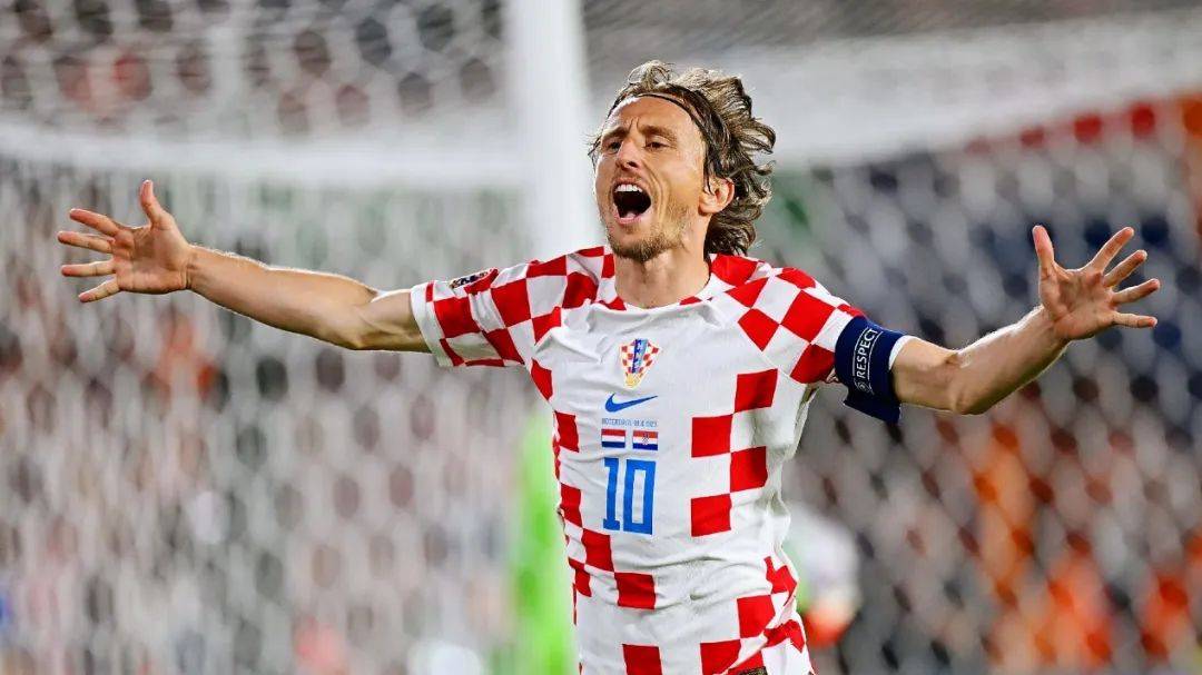 开云体育APP下载-意大利顶尖球队实力悬殊，角逐激烈