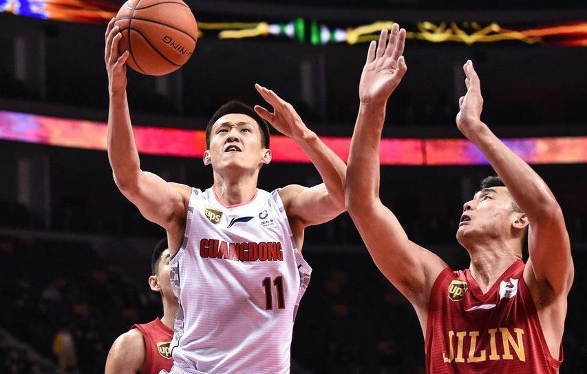 巴黎摆脱劲敌，主场取胜巴斯蒂亚