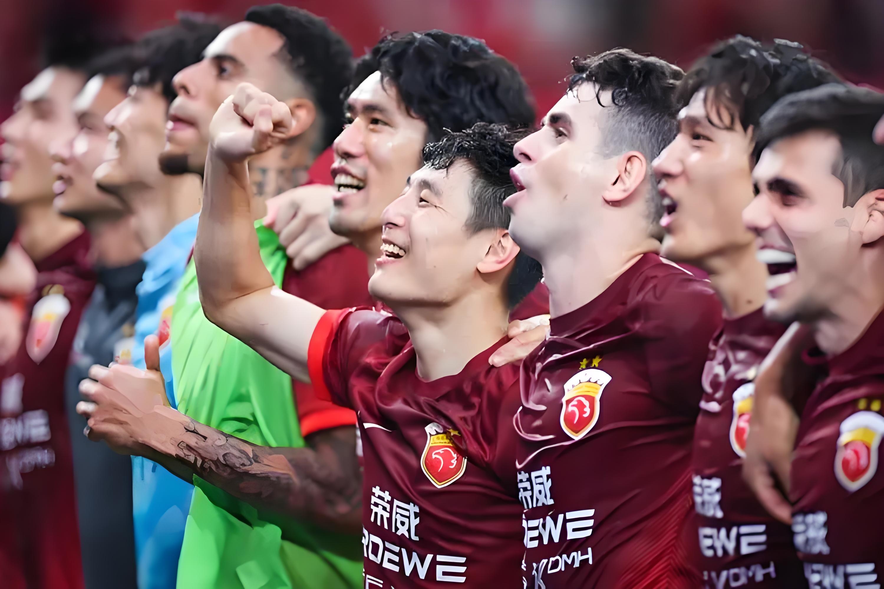 比赛过程激烈,球队最终凭实力夺冠 比赛过程激烈,球队最终凭实力夺冠