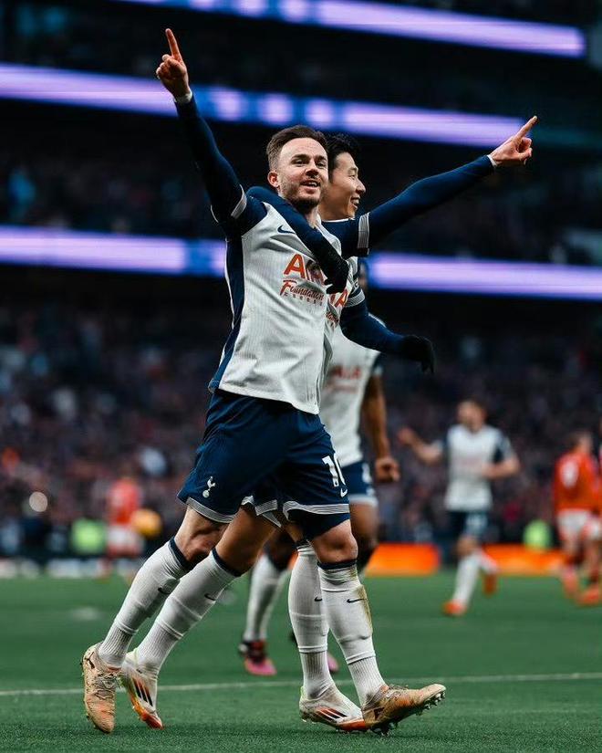 热刺客场战平沃特福德，保持不败纪录