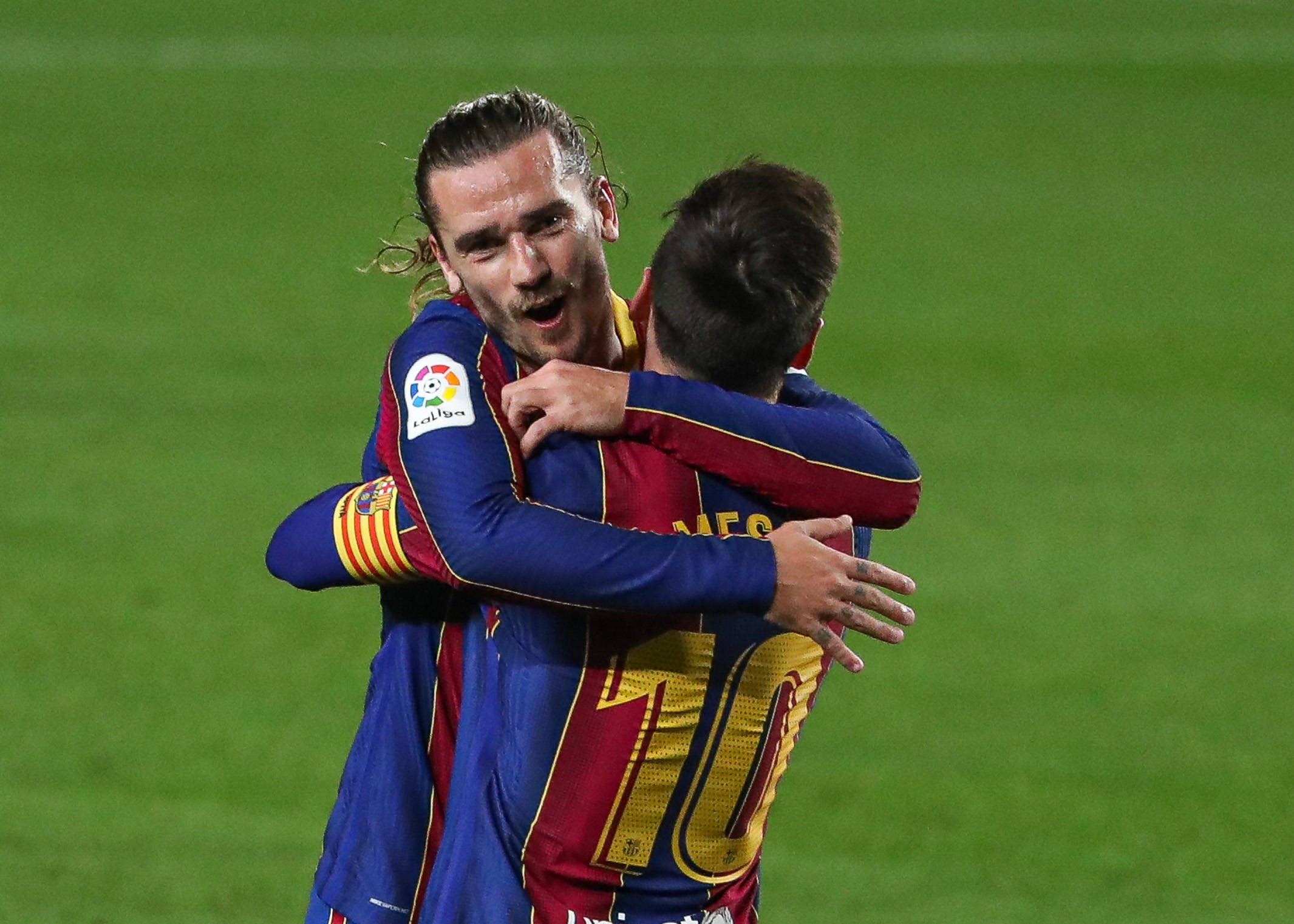 韦斯卡主场2-1战胜瓦拉多利德,重回胜利轨道 韦斯卡主场2-1战胜瓦拉多利德,重回胜利轨道