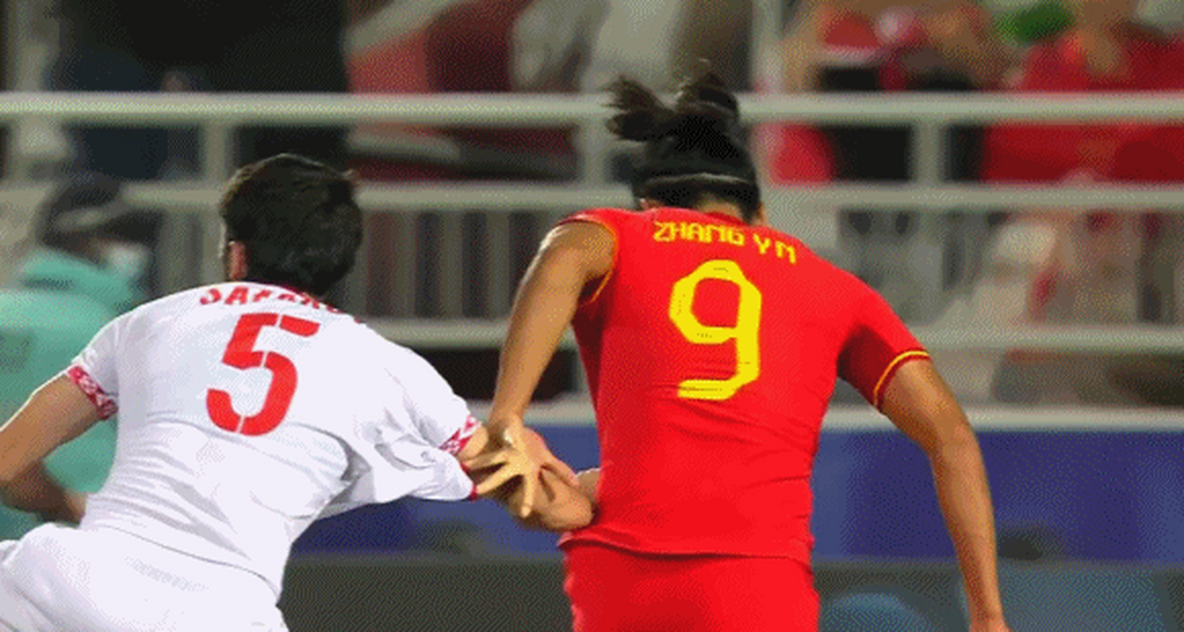 开云体育平台APP-非洲女足比赛中发生激烈对抗