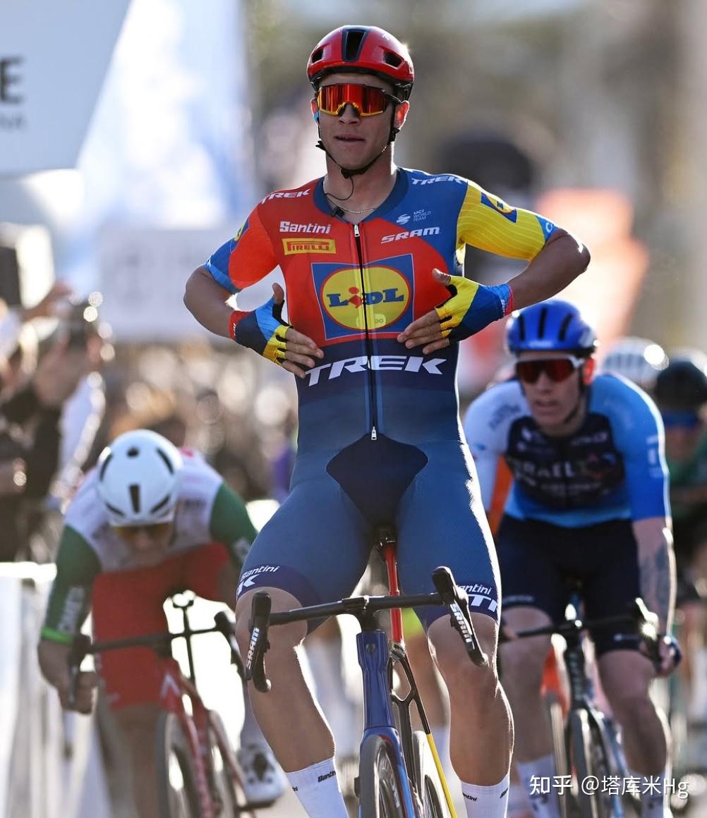 巴伦西亚队凭借团队合作实现胜利 巴伦西亚队凭借团队合作实现胜利