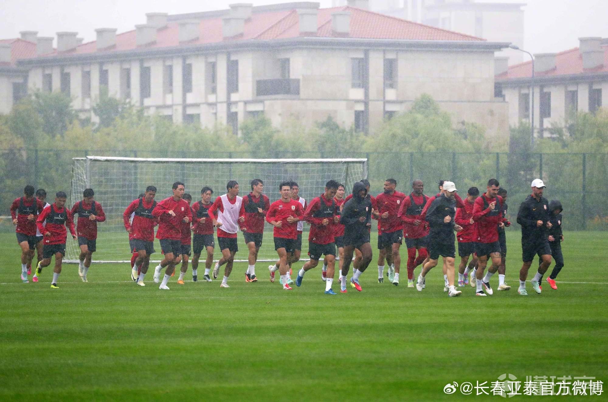 纷纷球队备战出战,预计火爆对决 纷纷球队备战出战,预计火爆对决