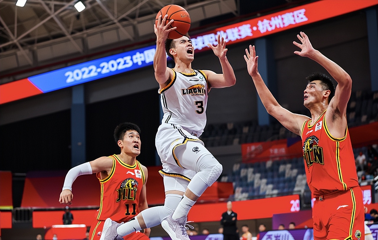 开云官网-沈阳队在主场大胜对手，取得连胜