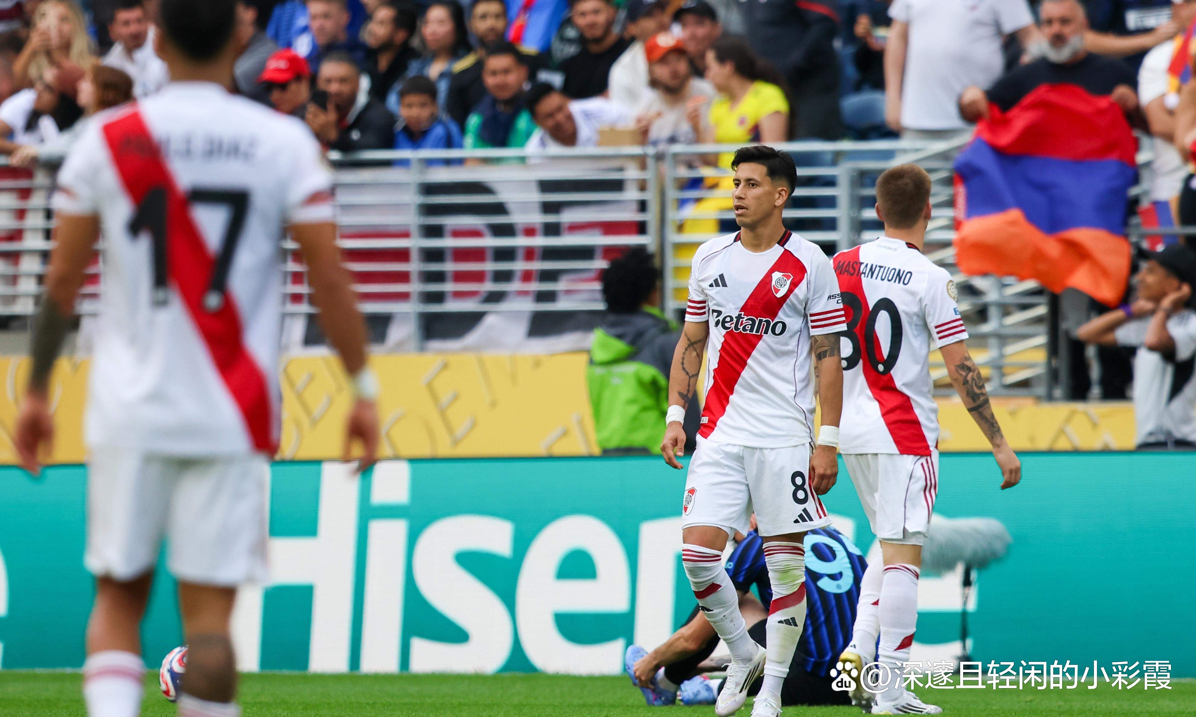 国米后防线连续落后,防守困难重重 国米后防线连续落后,防守困难重重