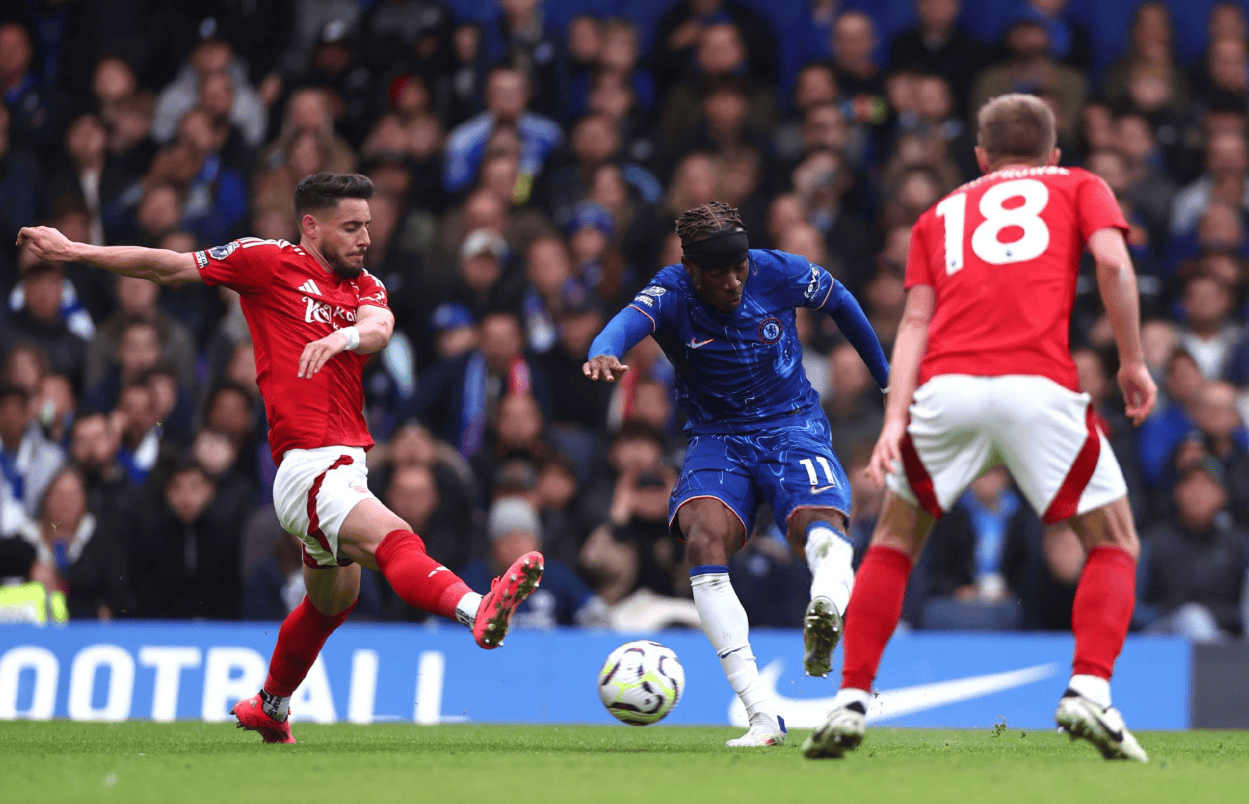 利物浦后防线再添强援，球队实力大增