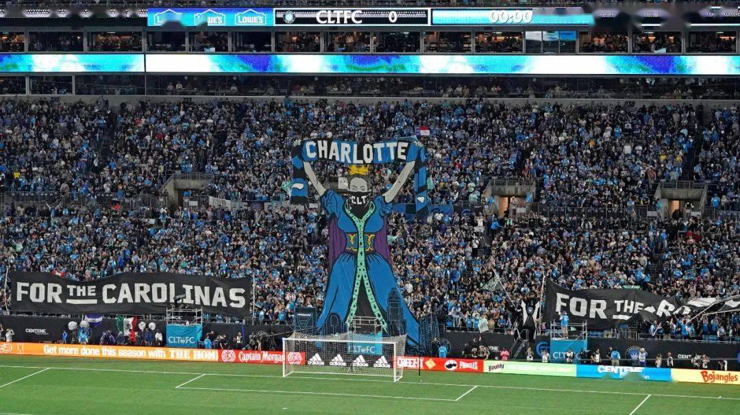 苍穹球场看台爆满，联赛竞争越发激烈的简单介绍