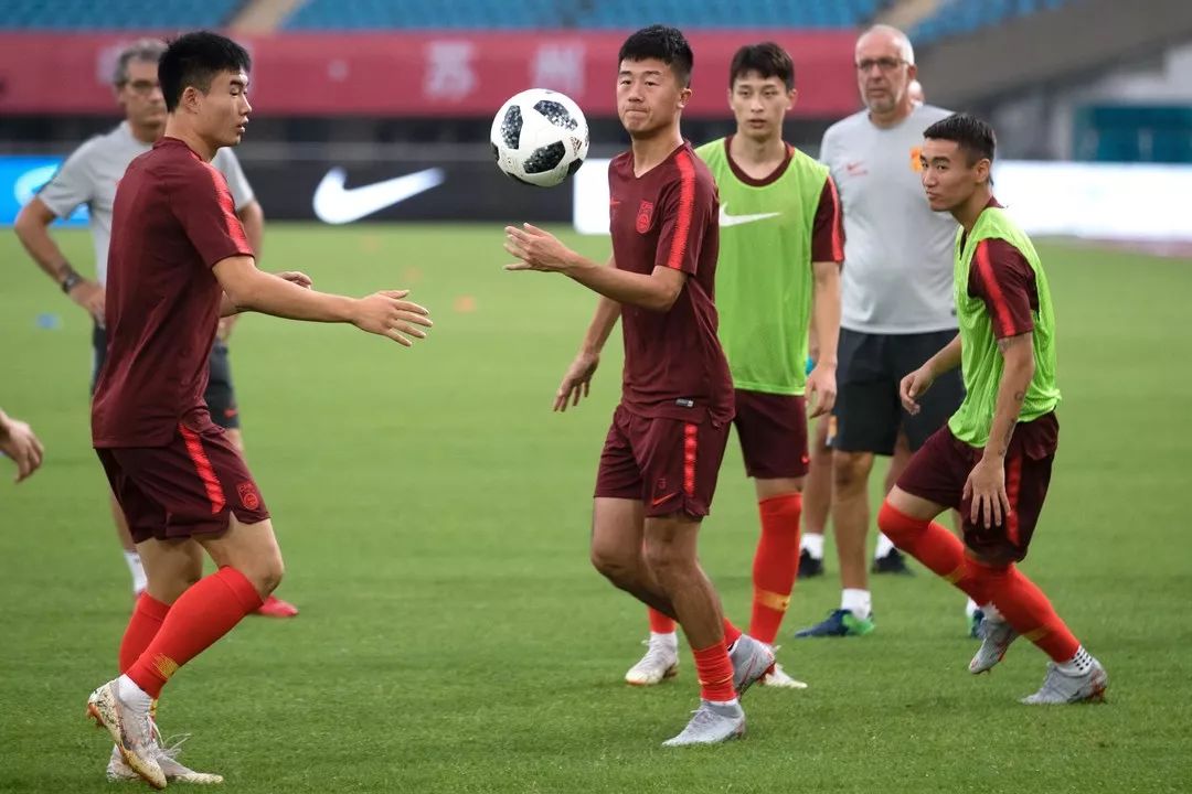 神秘足球之战预演，中国队全力备战