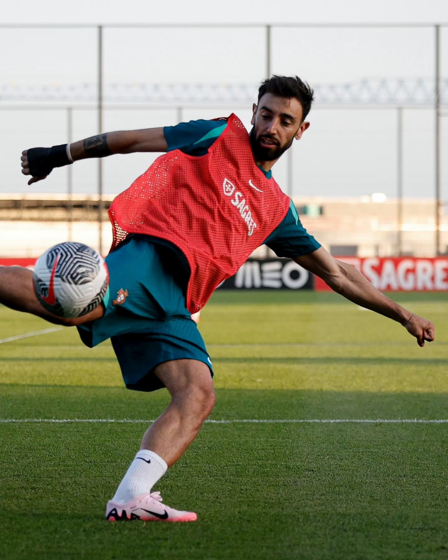 开云体育平台APP-欧洲杯比赛即将展开，各队备战策略