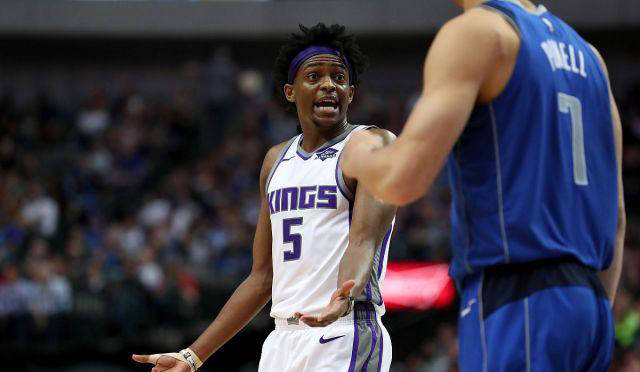 包含国王队取得胜利，士气高涨的词条