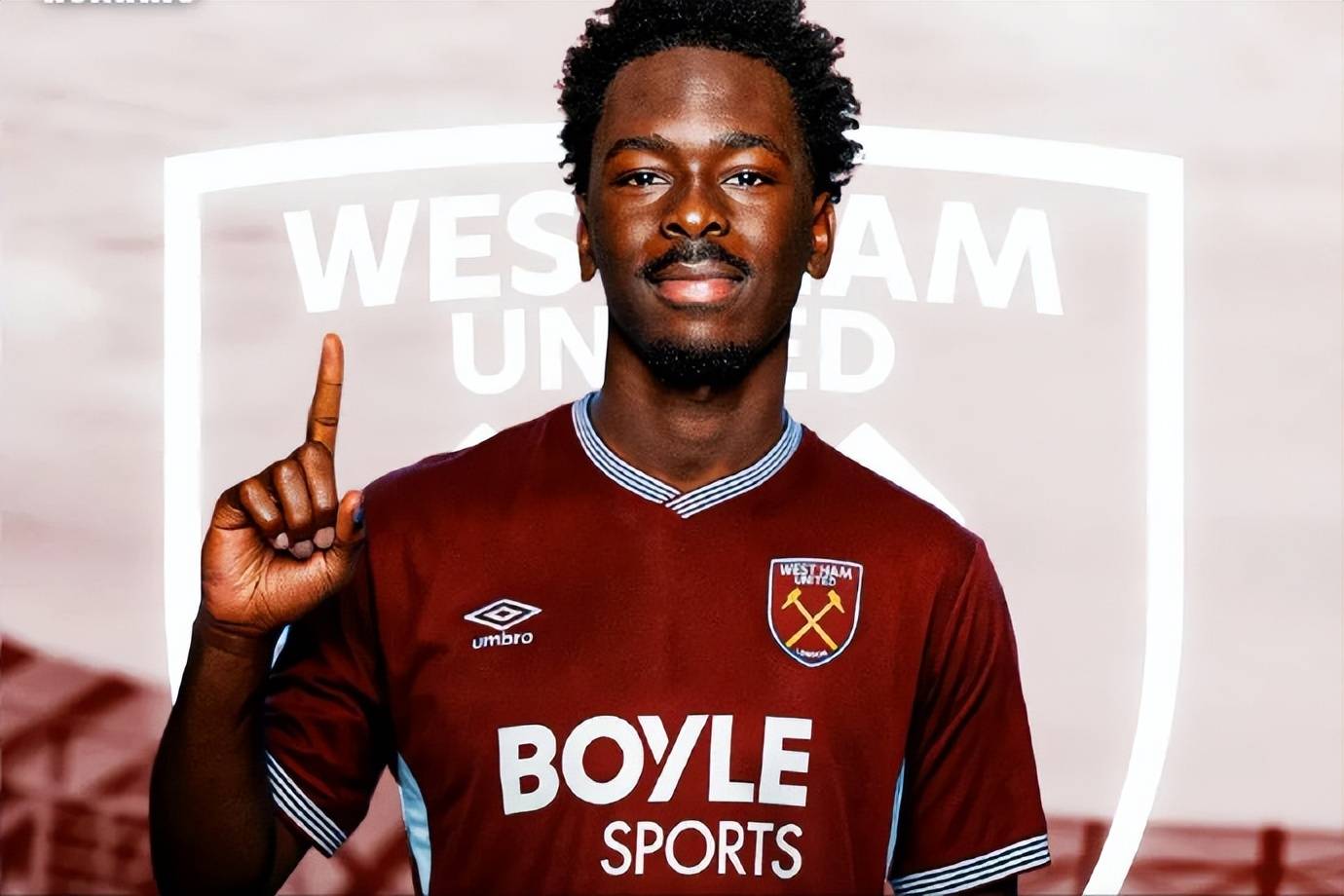 摩纳哥中场技术抢眼惹人注目 摩纳哥中场技术抢眼惹人注目