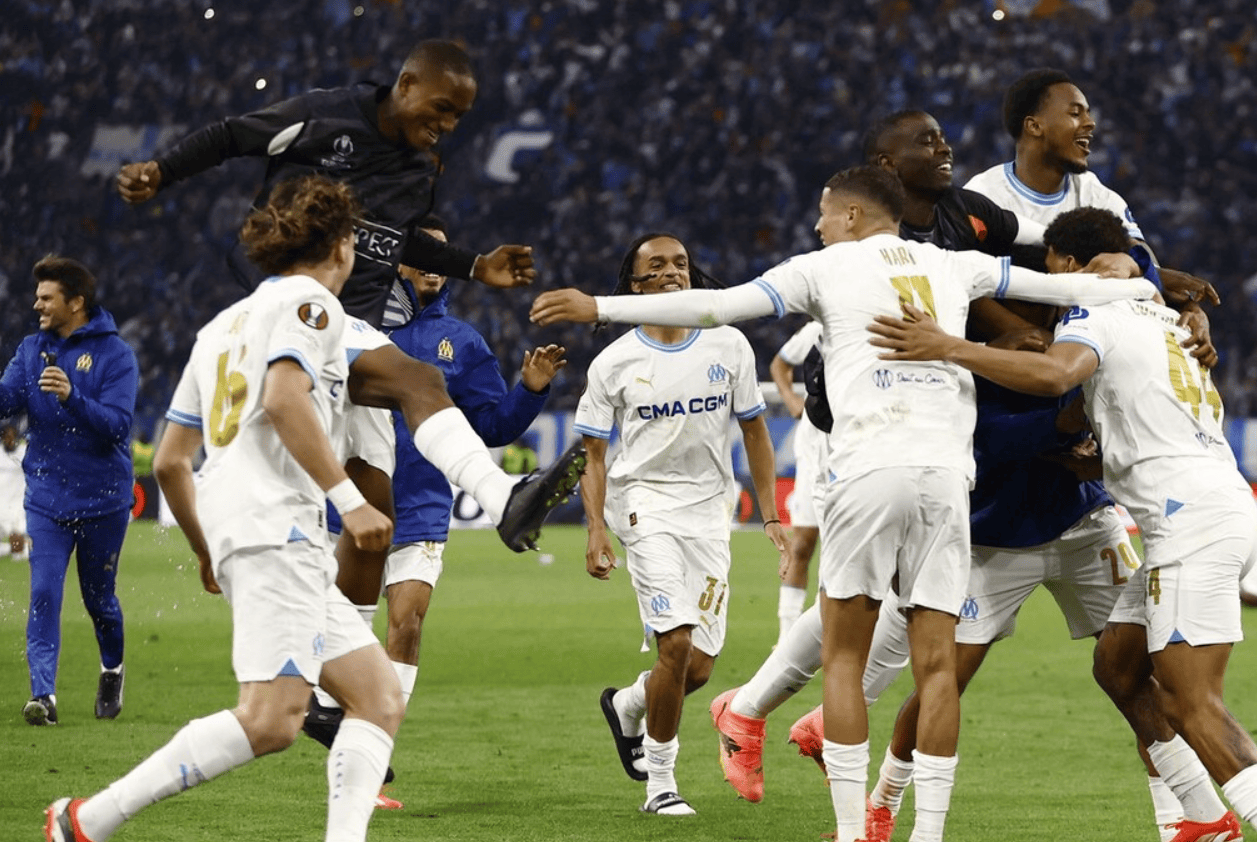 包含马赛碾压德国,迪马利亚刷新纪录的词条 包含马赛碾压德国,迪马利亚刷新纪录的词条