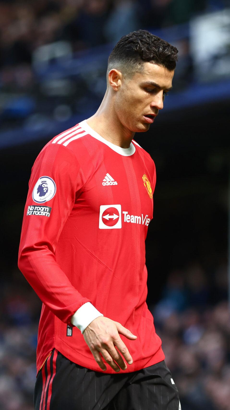 关于丹麦轻取塞内加尔，C罗完成帽子戏法的信息