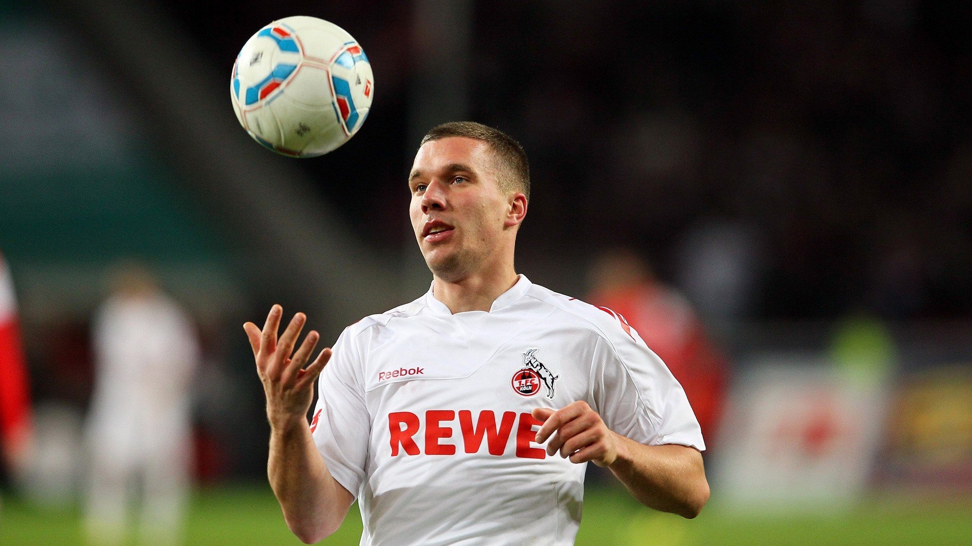 开云体育官网-铁壁防守与天才闪光，奥地利锁死马里，迪马利亚英超争冠接管比赛