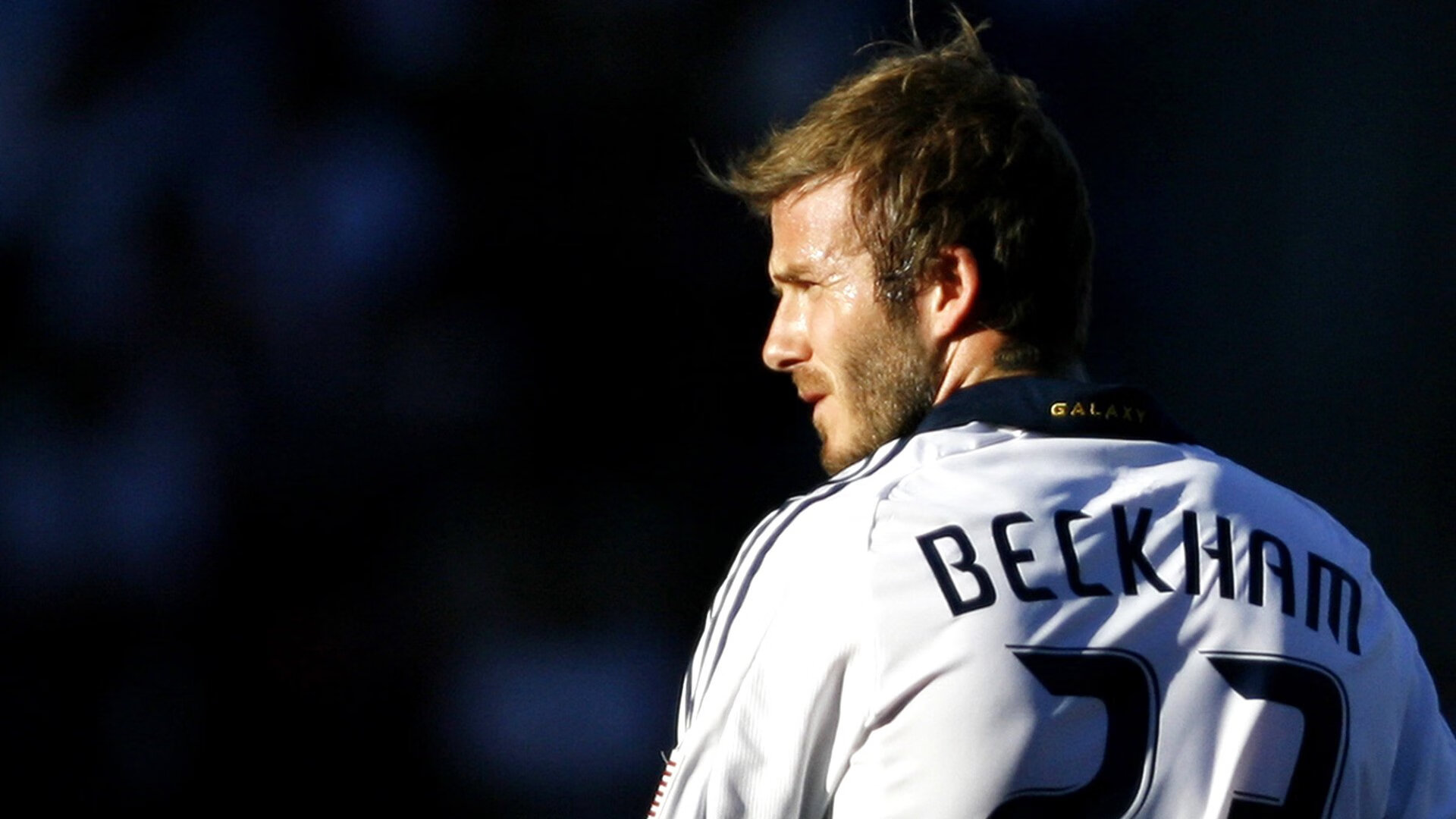 开云体育官网-奇迹与常态，雄鹿绝地逆转与东契奇的持续统治—篮球世界的一体两面