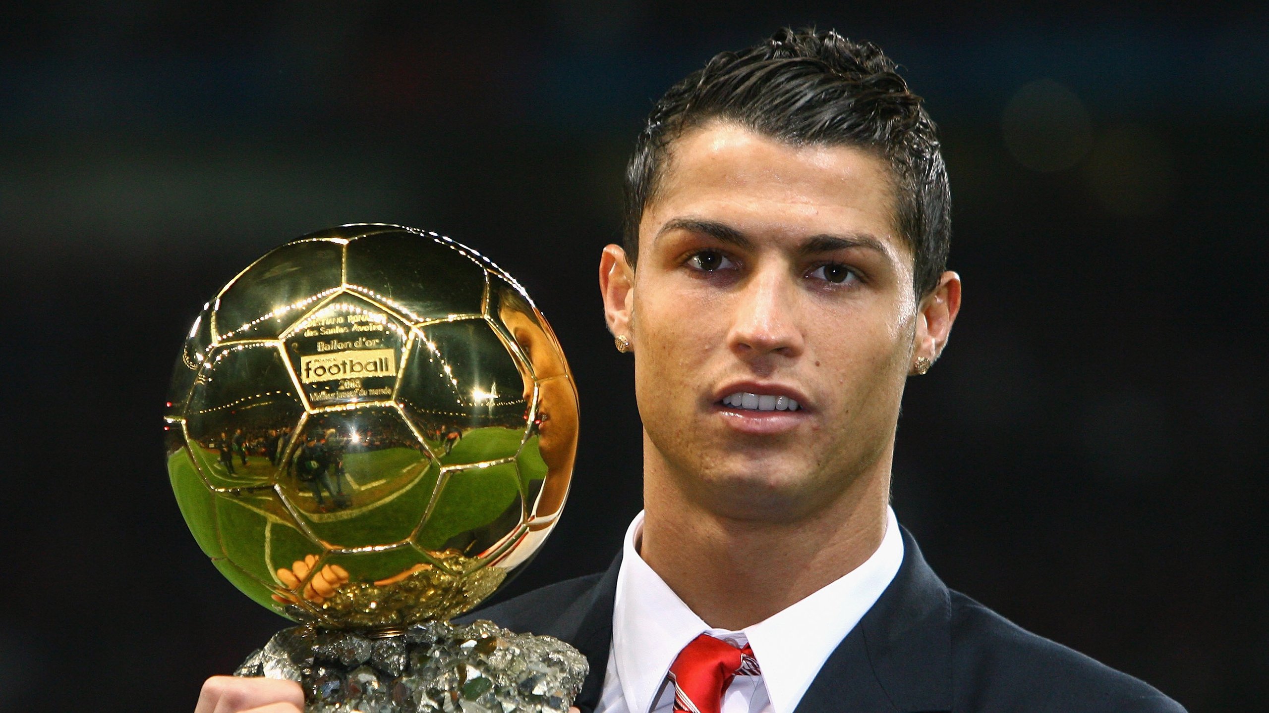 当宿敌相遇,维尼修斯能否逆转剧本?一场跨越剧本的足球战争